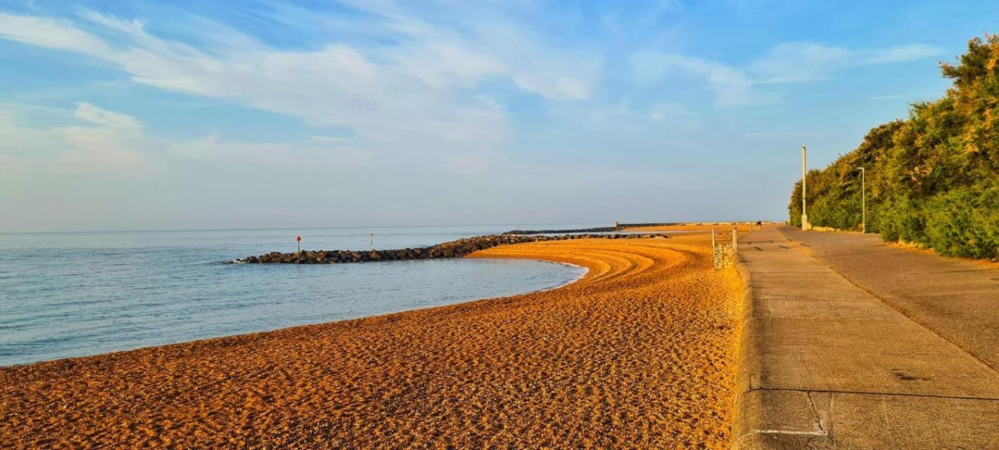 Modern Double Room With En-Suite, Parking & Fast Wifi - Close To Beach Sandgate Eksteriør bilde